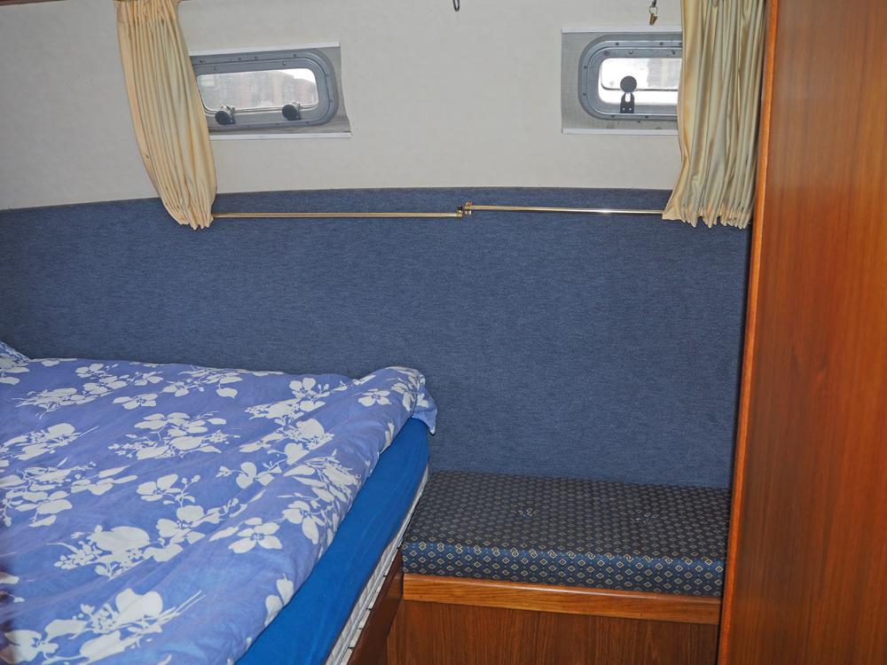 Aft cabin, Accommodation